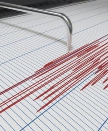 izmirde-deprem-mi-oldu-25-mart-afad-son-depremler-1774420874011.jpg
