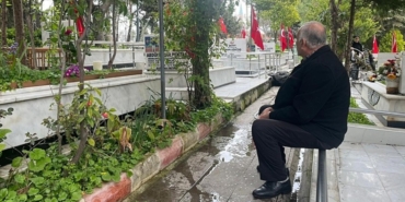 izmirde-kadifekale-hava-sehitliginde-huzunlu-ziyaret-1773920429035.jpeg