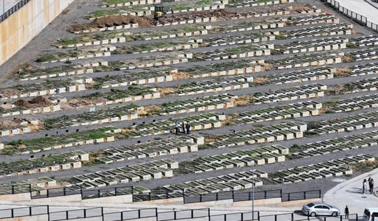 İzmir’e iki yeni mezarlık daha inşa ediliyor.